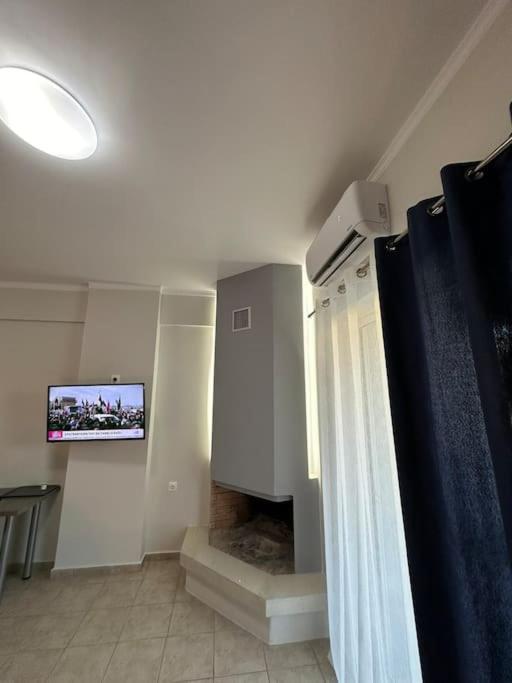 Margarita'S Getaway Apartment Patras Exterior photo
